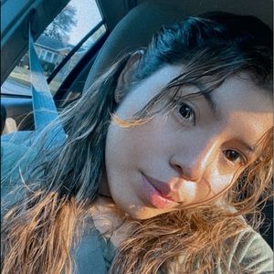 Meet your Posher, Ajasha